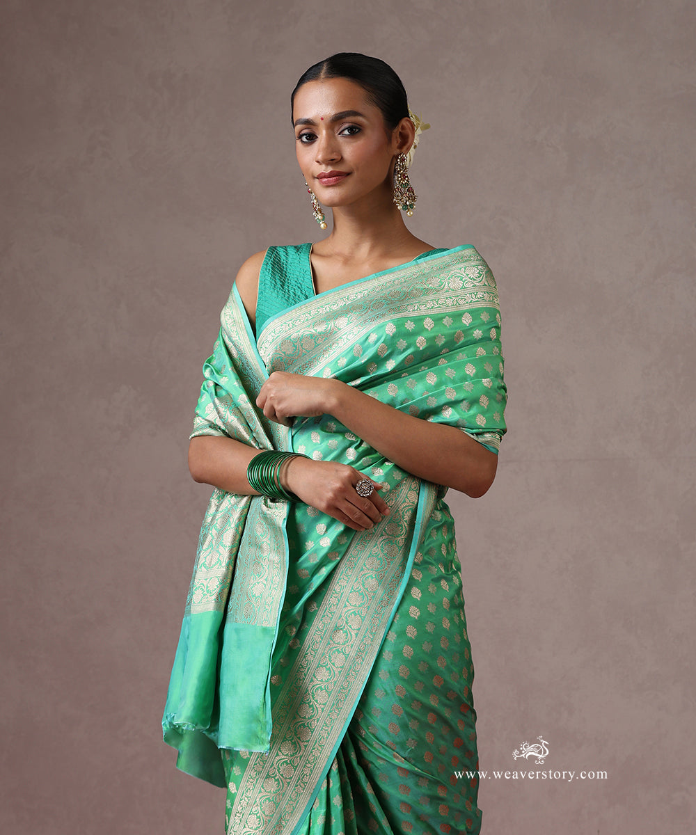 Light_Green_Handloom_Pure_Katan_Silk_Banarasi_Saree_With_Cutwork_Lotus_Jaal_WeaverStory_01