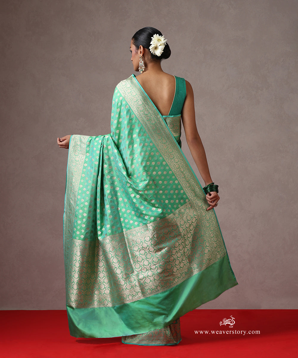 Light_Green_Handloom_Pure_Katan_Silk_Banarasi_Saree_With_Cutwork_Lotus_Jaal_WeaverStory_03