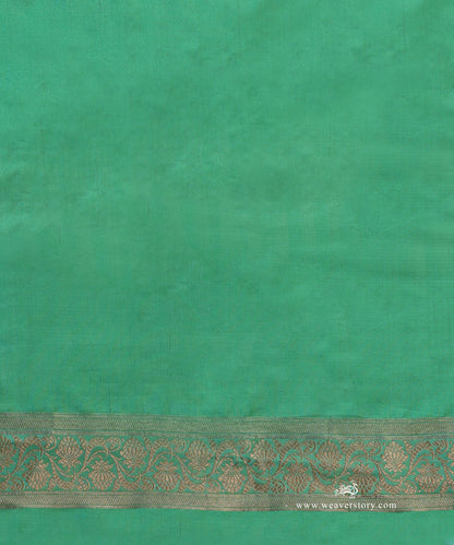 Light_Green_Handloom_Pure_Katan_Silk_Banarasi_Saree_With_Cutwork_Lotus_Jaal_WeaverStory_05