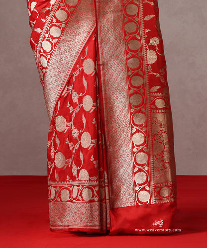 Red_Handloom_Pure_Katan_Silk_Banarasi_Saree_With_Cutwork_Floral_Jaal_WeaverStory_04