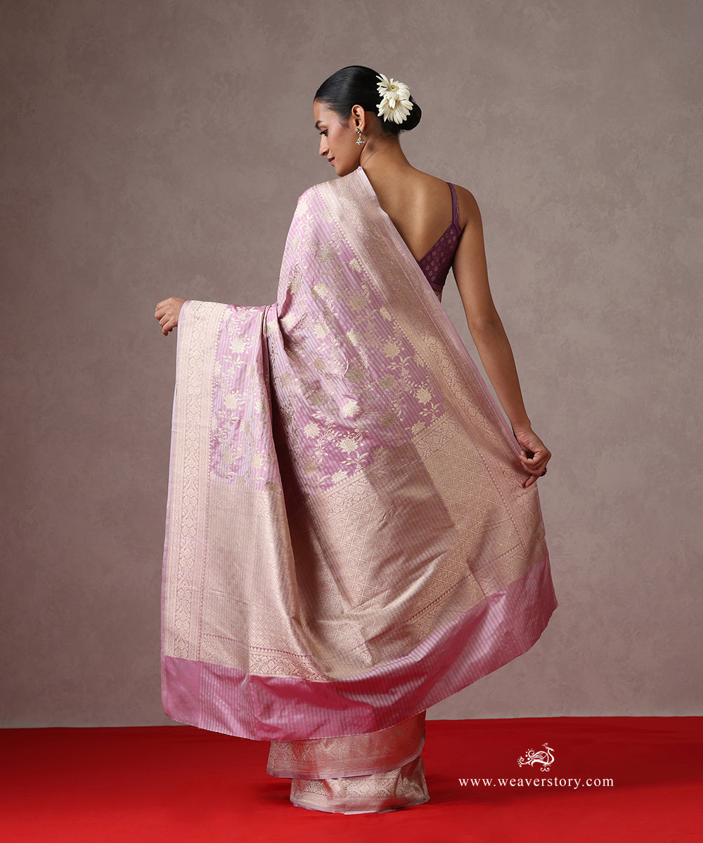 Light_Purple_Handloom_Pure_Katan_Silk_Banarasi_Saree_With_Cutwork_Jaal_And_Self_Strip_WeaverStory_03