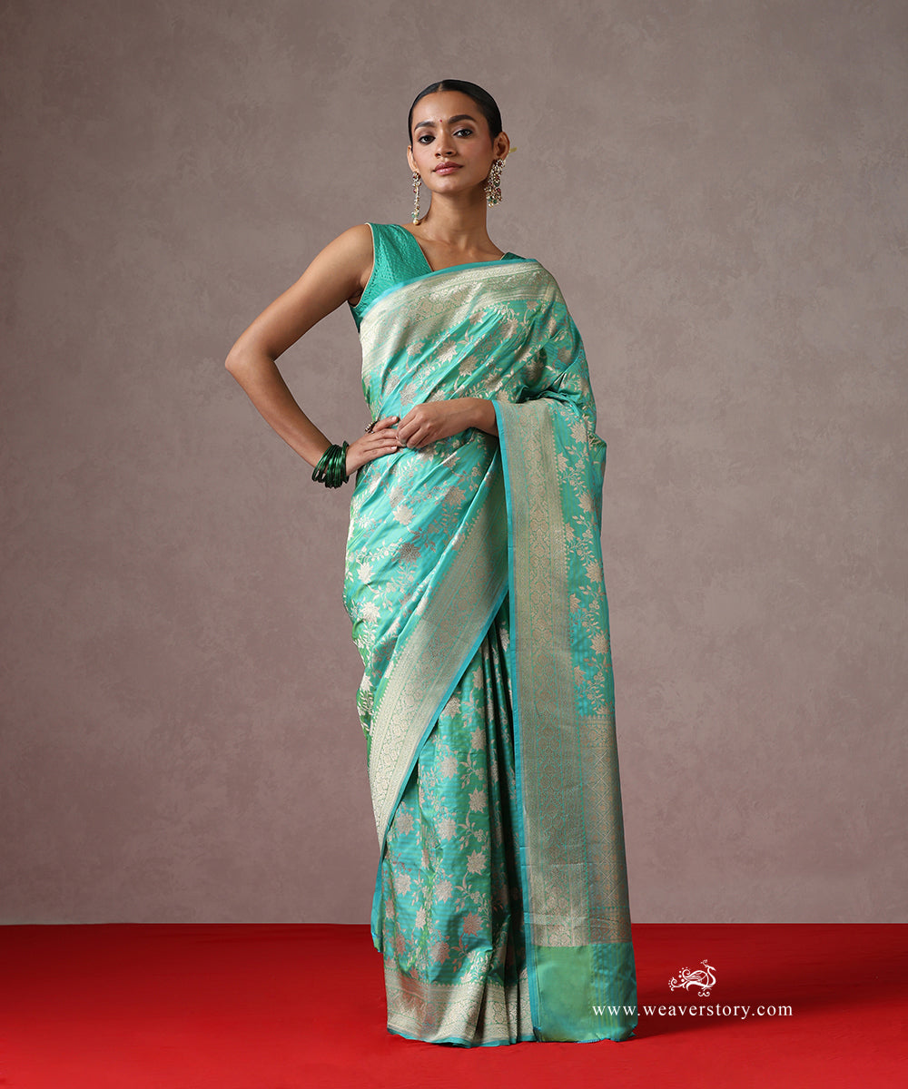 Handloom_Green_Dual_Shade_Pure_Katan_Silk_Banarasi_Saree_With_Cutwork_Jaal_And_Self_Strip_WeaverStory_02