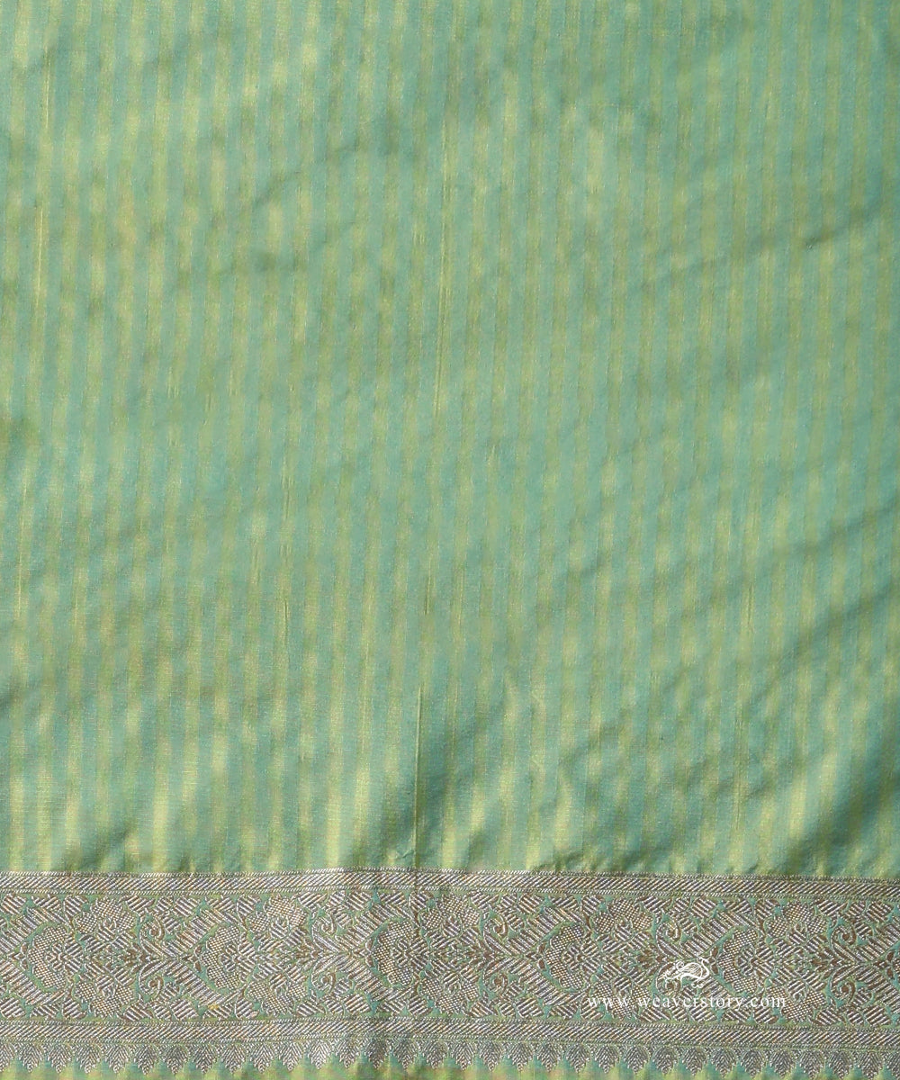 Heena_Green_Dual_Shade_Handloom_Pure_Katan_Silk_Banarasi_Saree_With_Cutwork_Jaal_And_Self_Strip_WeaverStory_05