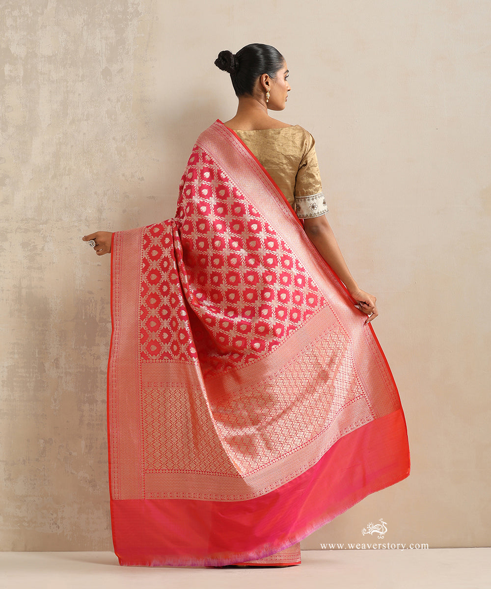 Pink_Handloom_Pure_Katan_Silk_Banarasi_Saree_With_Cutwork_Dimond_Shape_Floral_Jaal_WeaverStory_03