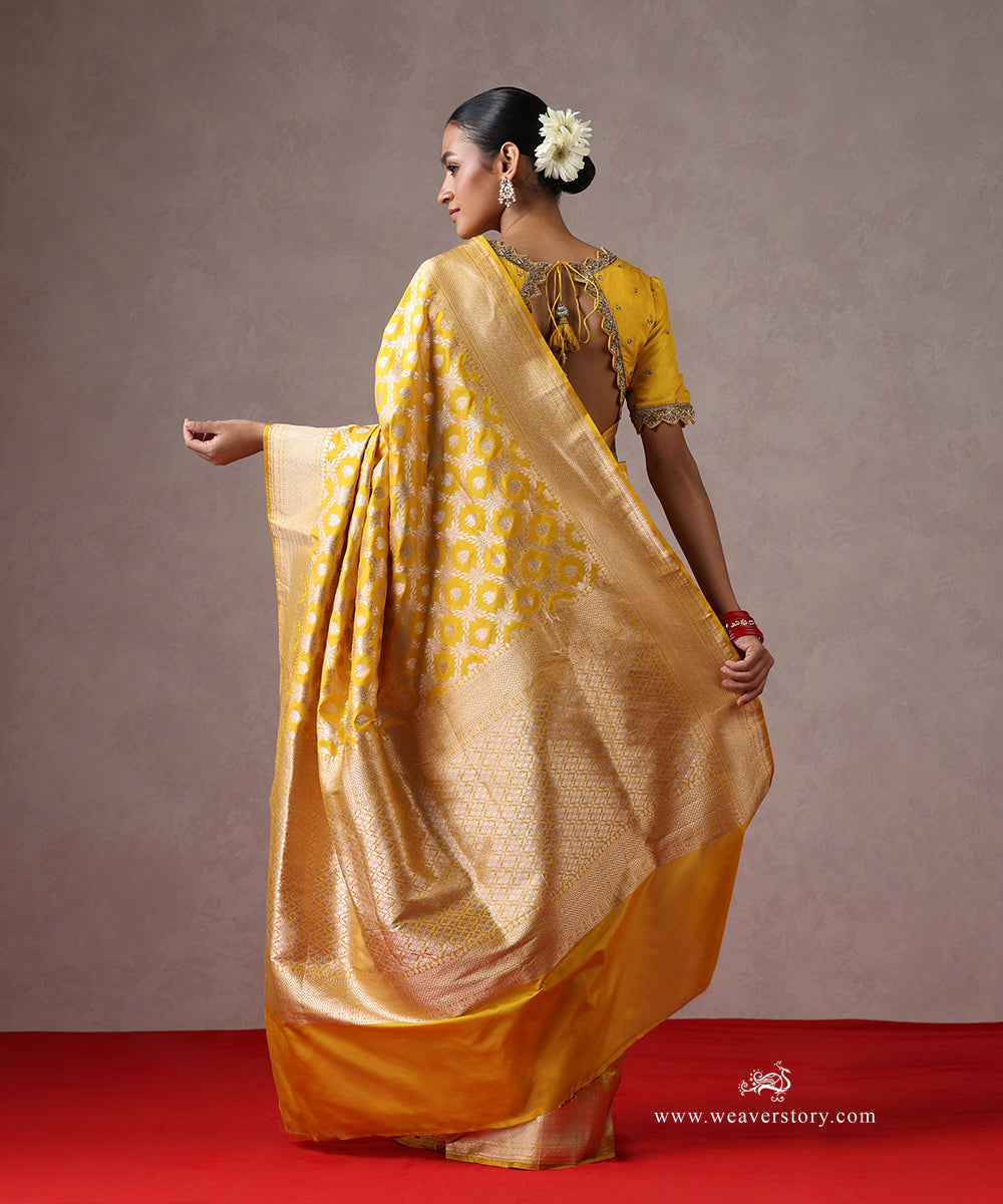 Handloom_Yellow_Pure_Katan_Silk_Banarasi_Saree_With_Cutwork_Diamond_Shape_Floral_Jaal_WeaverStory_03