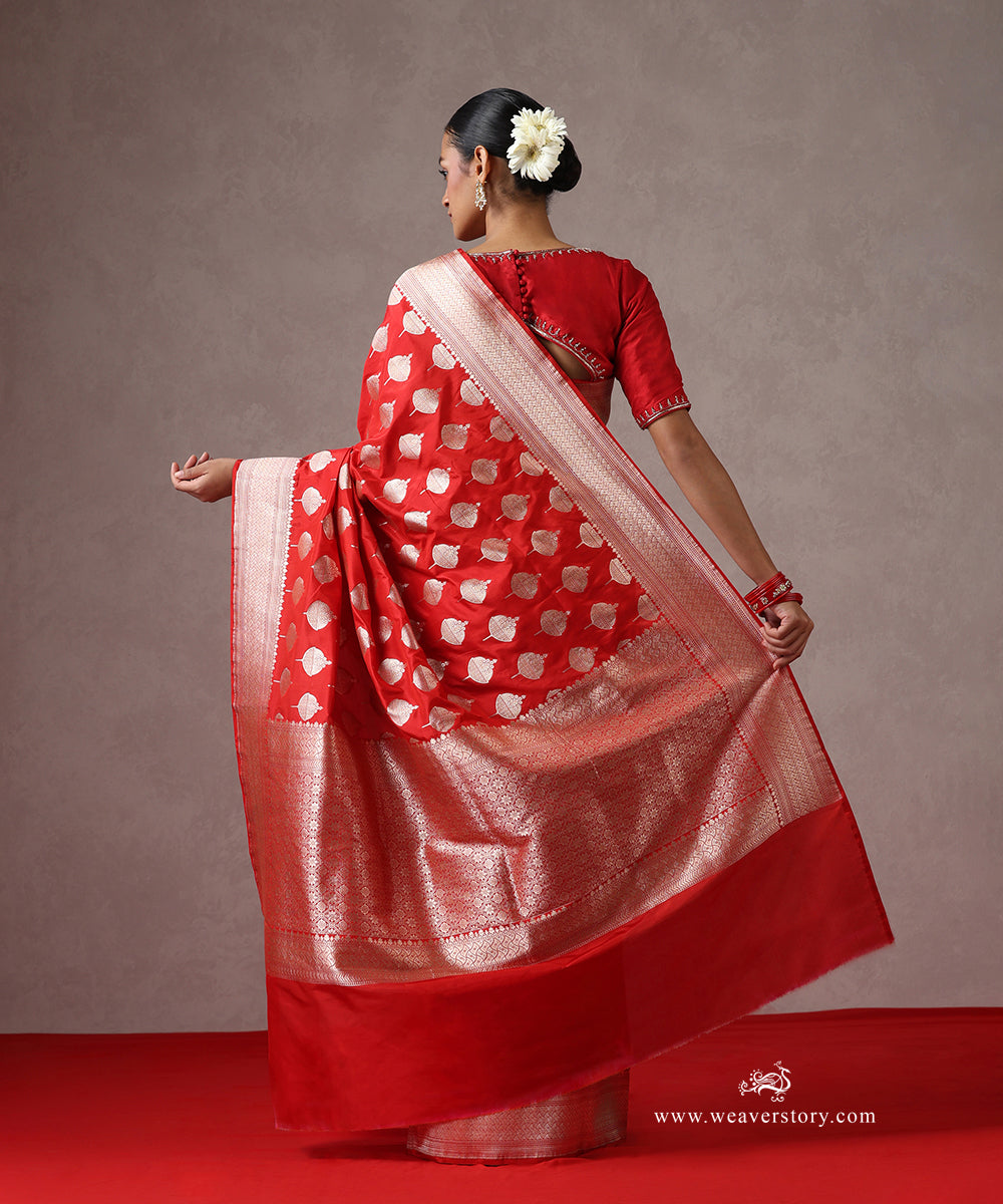 Red_Handloom_Pure_Katan_Silk_Banarasi_Saree_With_Cutwork_Floral_Boota_WeaverStory_03