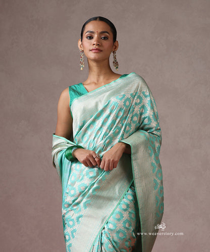 Iceblue_Handloom_Pure_Katan_Silk_Banarasi_Saree_With_Cutwork_Dimond_Shape_Floral_Jaal_WeaverStory_01