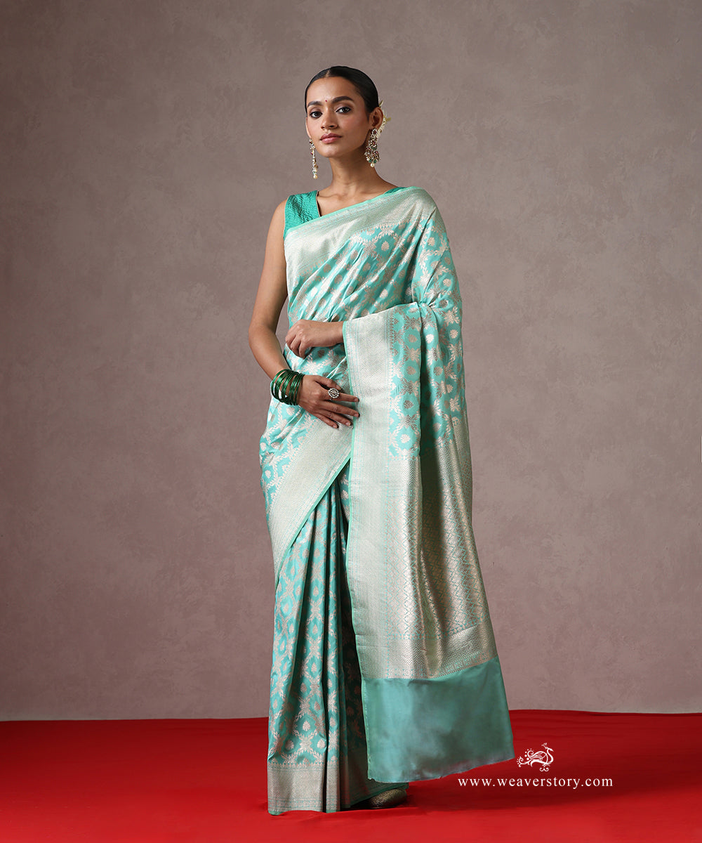 Iceblue_Handloom_Pure_Katan_Silk_Banarasi_Saree_With_Cutwork_Dimond_Shape_Floral_Jaal_WeaverStory_02