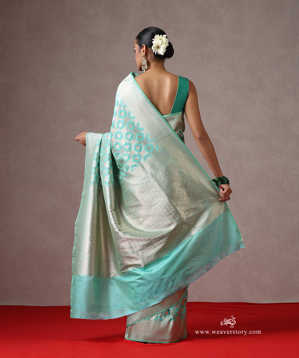 Iceblue_Handloom_Pure_Katan_Silk_Banarasi_Saree_With_Cutwork_Dimond_Shape_Floral_Jaal_WeaverStory_03