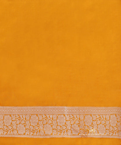 Handloom_Yellow_Pure_Katan_Silk_Banarasi_Saree_With_Cutwork_Floral_Jaal_And_Meenakai_WeaverStory_05