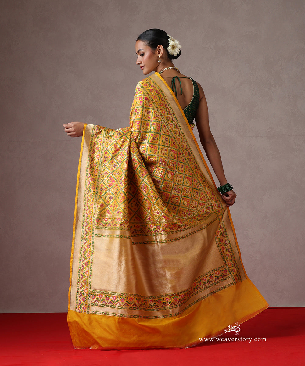 Handloom_Yellow_Pure_Katan_Silk_Banarasi_Patola_Saree_WeaverStory_03