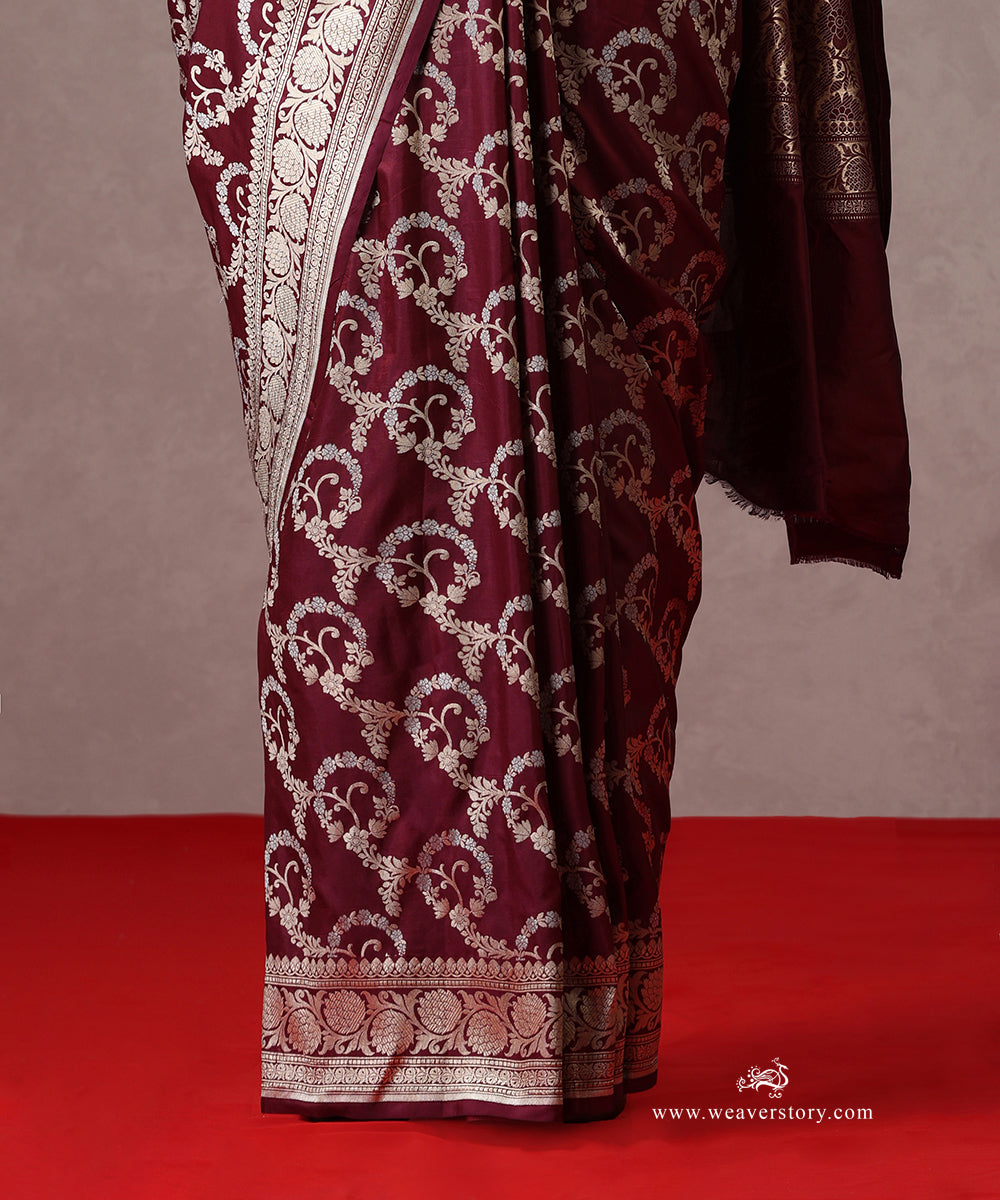 Wine_Handloom_Pure_Katan_Silk_Banarasi_Saree_With_Sona_Rupa_Cutwork_Zari_Jaal_WeaverStory_04