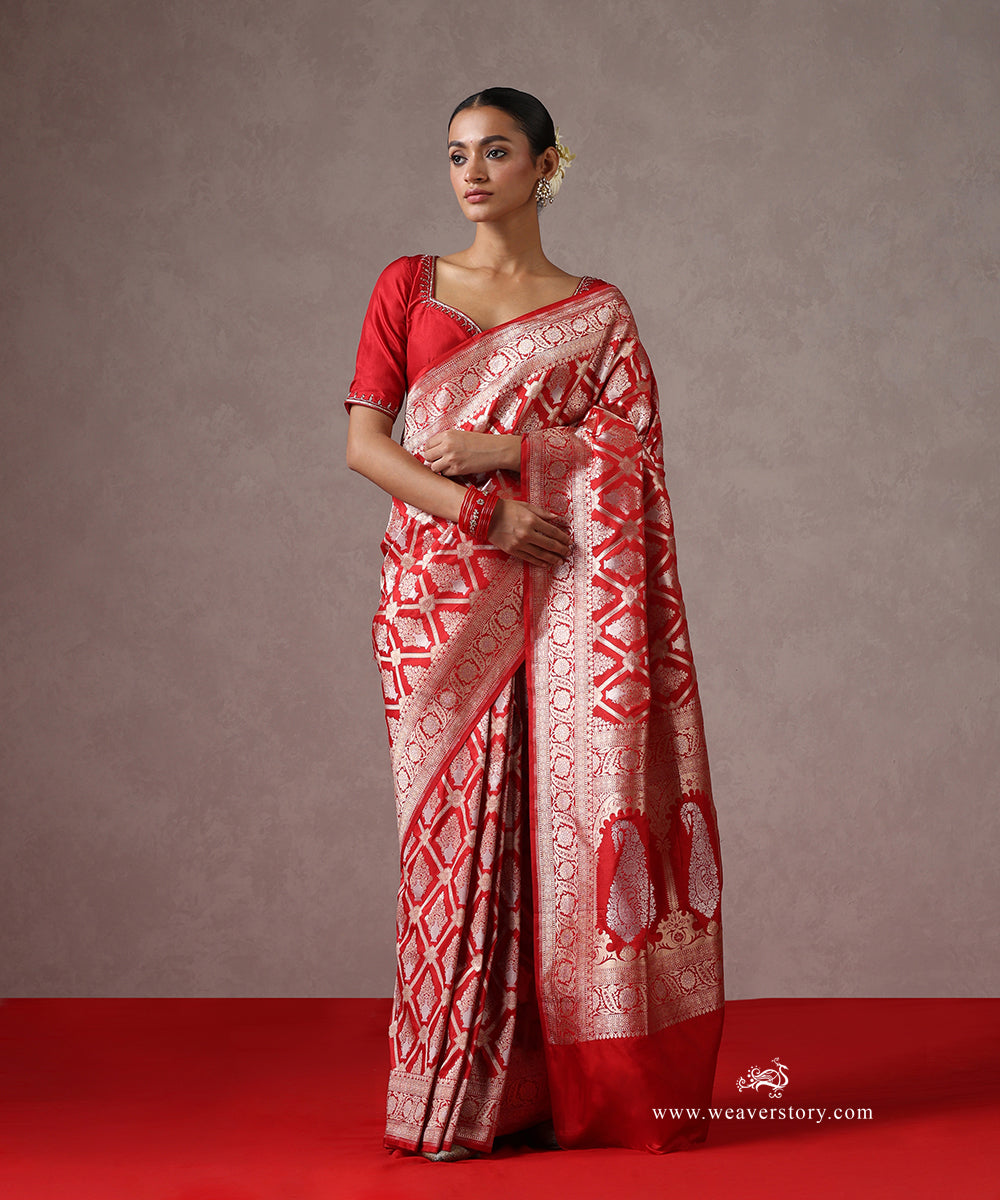 Handloom_Red_Pure_Katan_Silk_Banarasi_Saree_With_Sona_Rupa_Zari_Jaal_And_Guldasta_Motif_WeaverStory_02