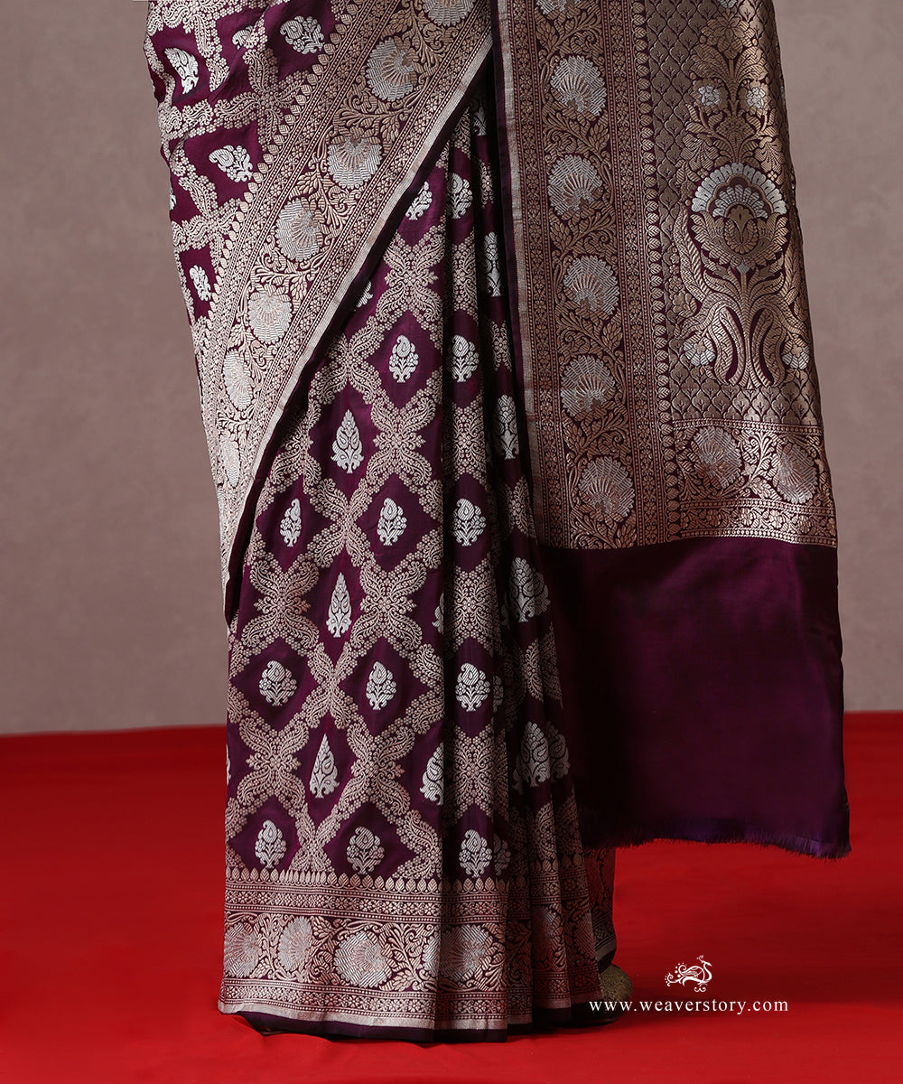 Dark_Purple_Handloom_Pure_Katan_Silk_Banarasi_Saree_With_Sona_Rupa_Zari_Jaal_And_Ambi_Motif_WeaverStory_04