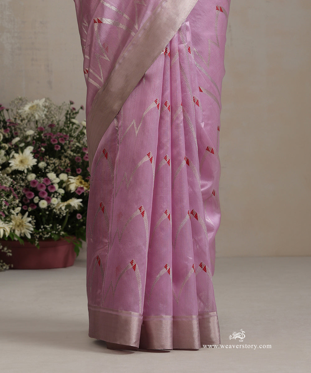 Handloom_Mauve_Pure_Silk_Chanderi_Saree_With_Silve_Zari_Zig_Zag_Motif_And_Red_Meena_WeaverStory_04