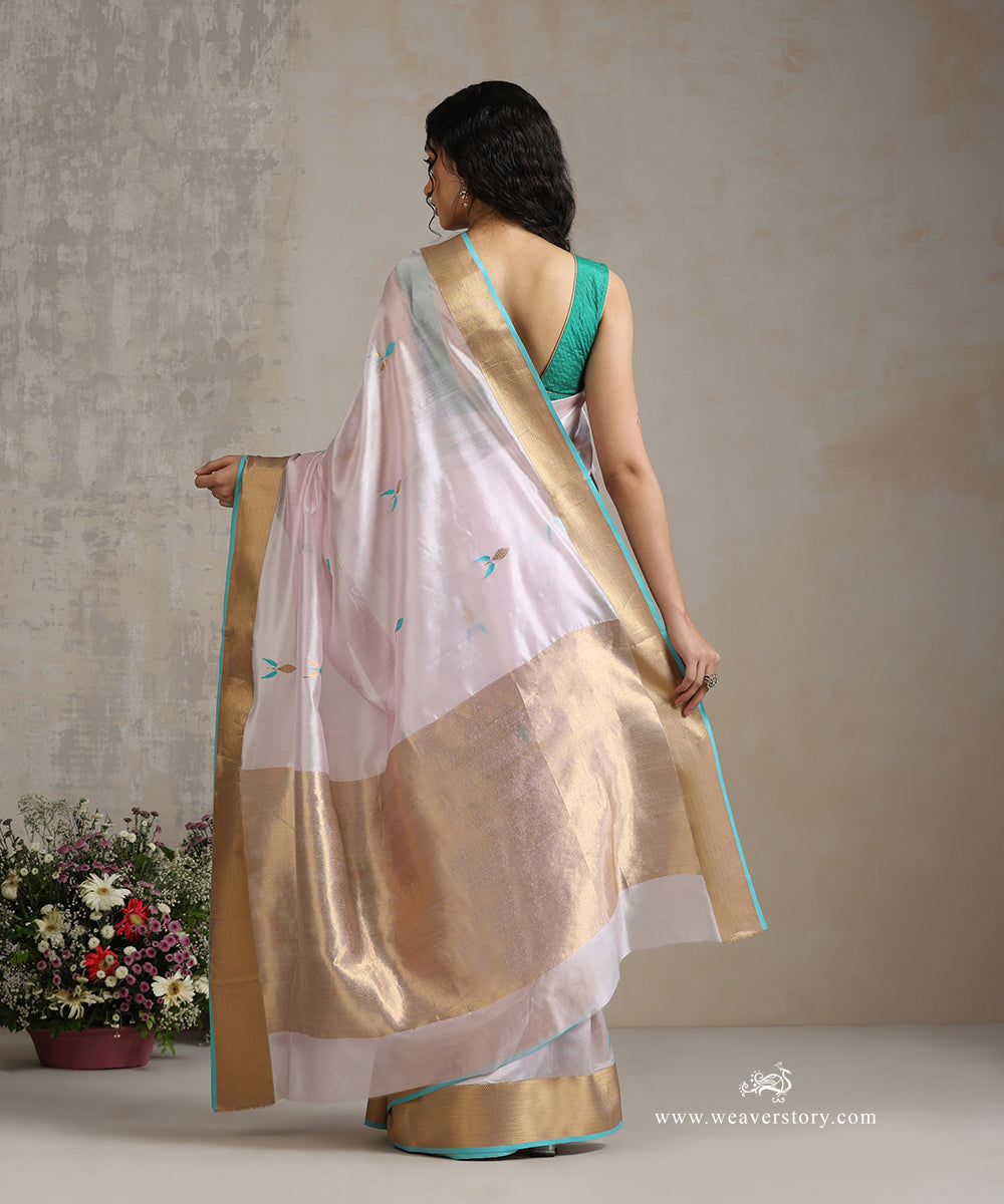 Soft_Pink_Handloom_Pure_Silk_Chanderi_Saree_With_Gold_Border_And_Ice_Blue_Selvedge_WeaverStory_03