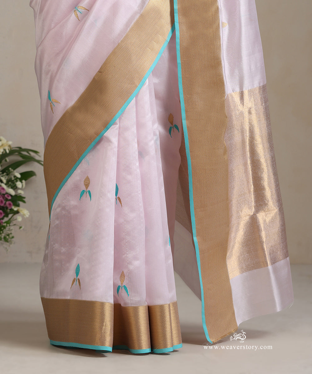 Soft_Pink_Handloom_Pure_Silk_Chanderi_Saree_With_Gold_Border_And_Ice_Blue_Selvedge_WeaverStory_04