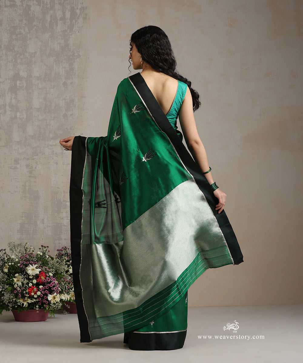 Handloom_Green_Pure_Silk_Chanderi_Saree_With_Corn_Motif_And_Black_Border_WeaverStory_03