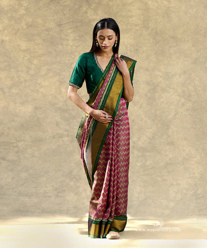 Handloom_Pink_And_Green_Pure_Raw_Silk_Ikat_Patola_Saree_And_Greeen_Pallu_With_Zigzag_Pattern_WeaverStory_01