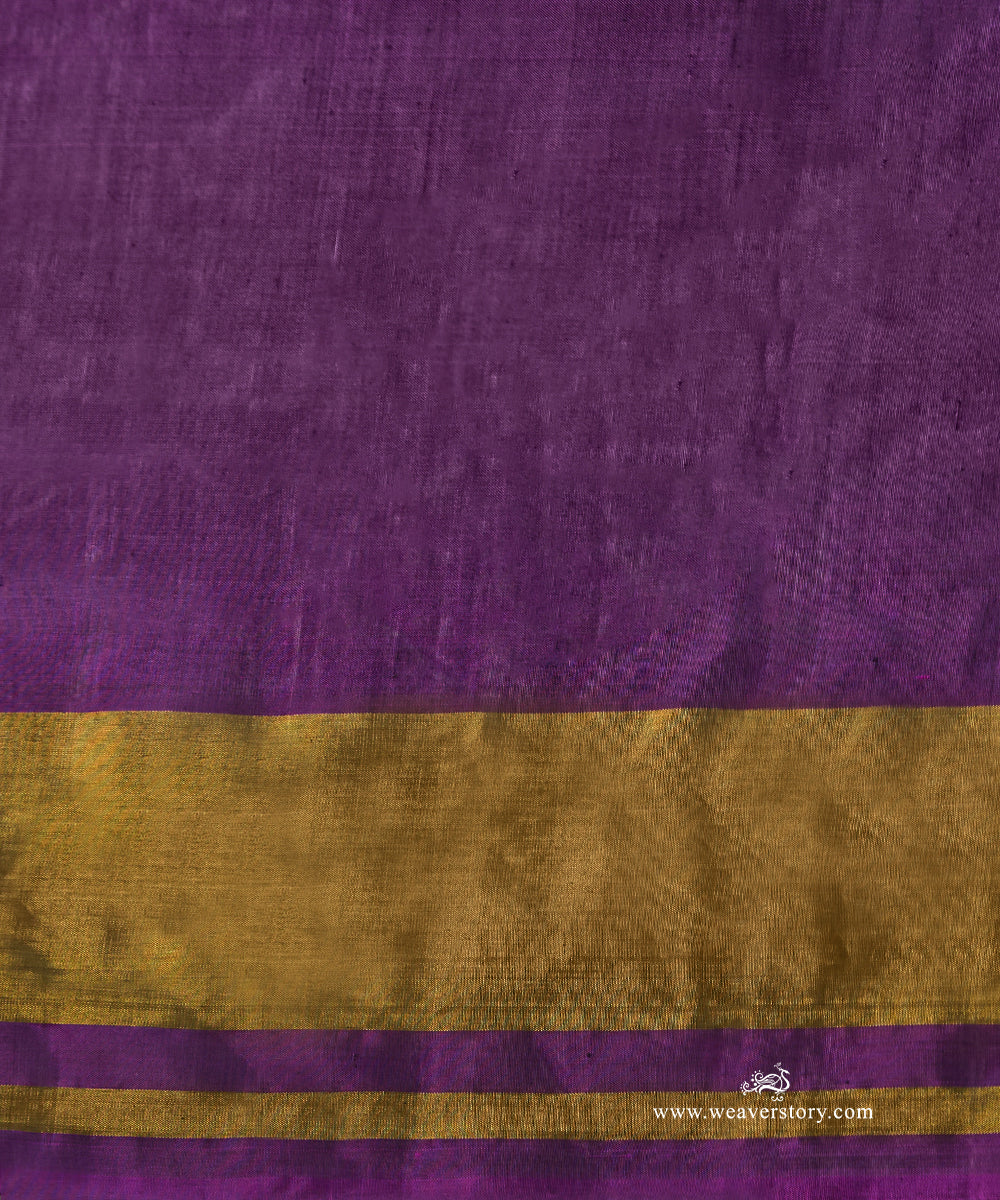 Handloom_Pink_And_Purple_Pure_Mulberry_Silk_Ikat_Patola_Saree_With_Flower_Motifs_On_Pallu_WeaverStory_05