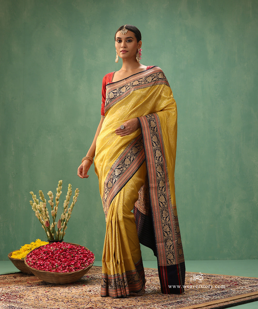 Handloom_Yellow_Pure_Katna_Silk_Kimkhab_Banarasi_Saree_With_Blue_Satin_Meenakari_Border_WeaverStory_02