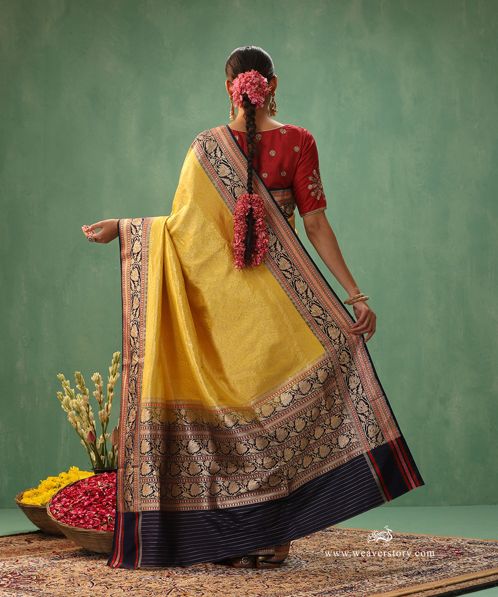 Handloom_Yellow_Pure_Katna_Silk_Kimkhab_Banarasi_Saree_With_Blue_Satin_Meenakari_Border_WeaverStory_03