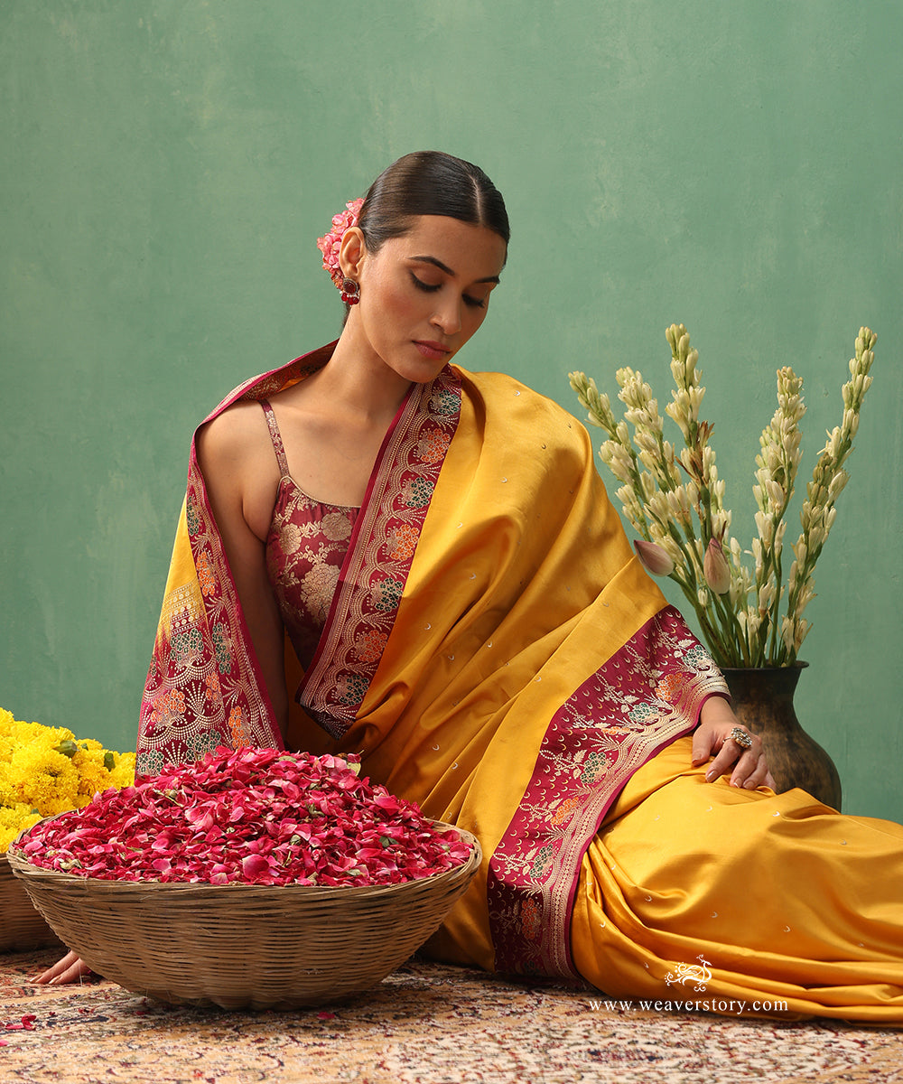 Mustard_Handloom_Pure_Satin_Silk_Small_Chand_Motif_Banarasi_Saree_With_Wine_Meenakari_Border_WeaverStory_01