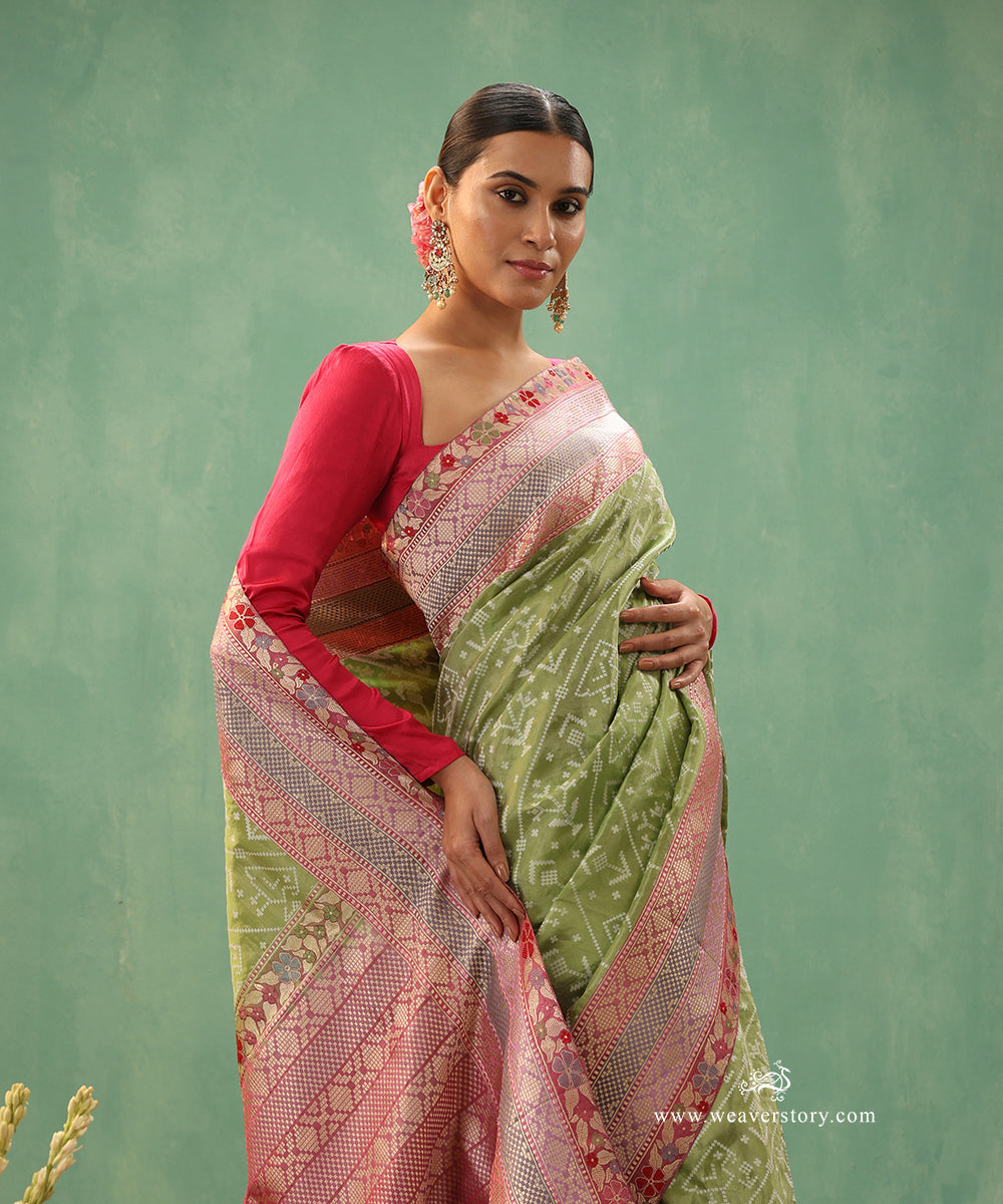 Lemon_Green_Handloom_Pure_Tissue_Silk_Banarasi_Saree_With_Ikat_Motifs_And_Meenakari_Border_WeaverStory_01