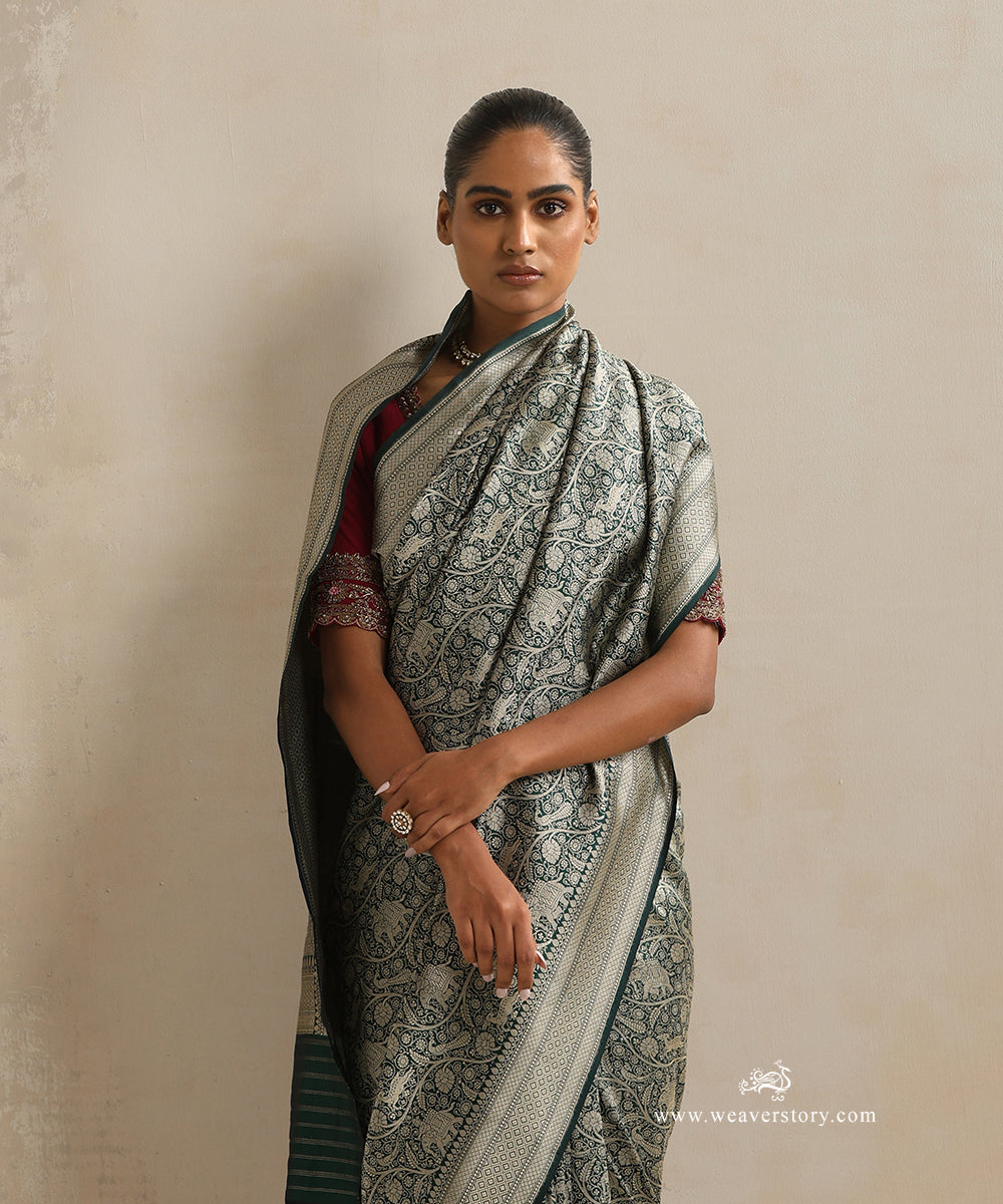 Handloom_Dark_Green_Pure_Katan_Silk_Kimkhab_Shikargah_Banarasi_Saree_WeaverStory_01