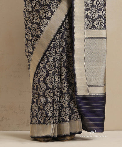 Handloom_Purple_Pure_Katan_Silk_Kimkhab_Shikargah_Banarasi_Saree_With_Deer_Motifs_WeaverStory_04