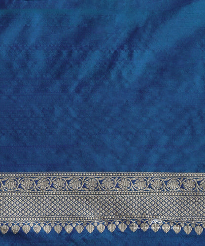 Teal_Handloom_Pure_Katan_Silk_Kimkhab_Shikargah_Banarasi_Saree_With_Pink_Selvedge_WeaverStory_05