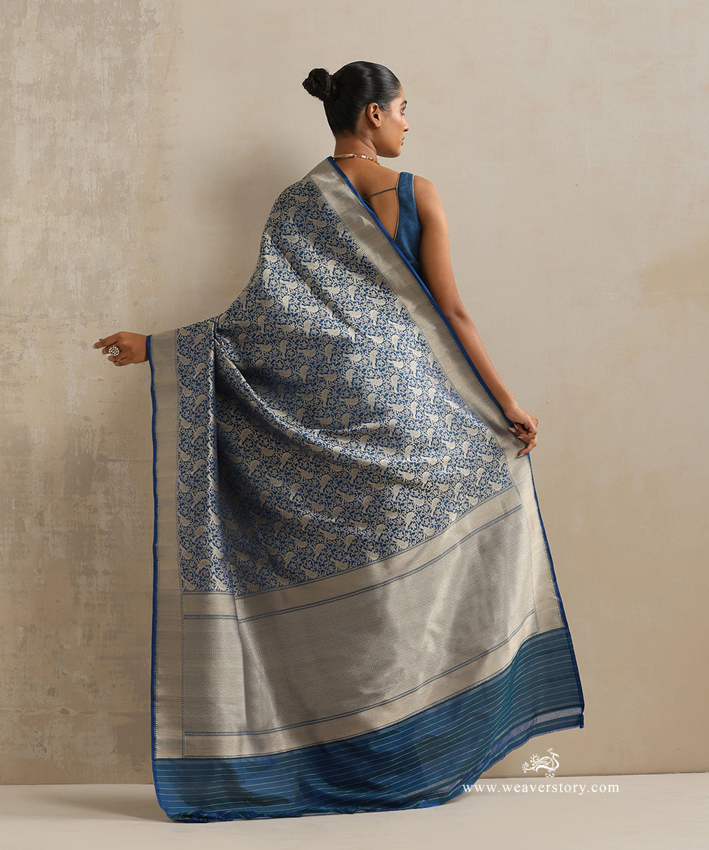 Teal_Handloom_Katan_Silk_Kimkhab_Shikargah_Banarasi_Saree_With_Bird_Motifs_WeaverStory_03