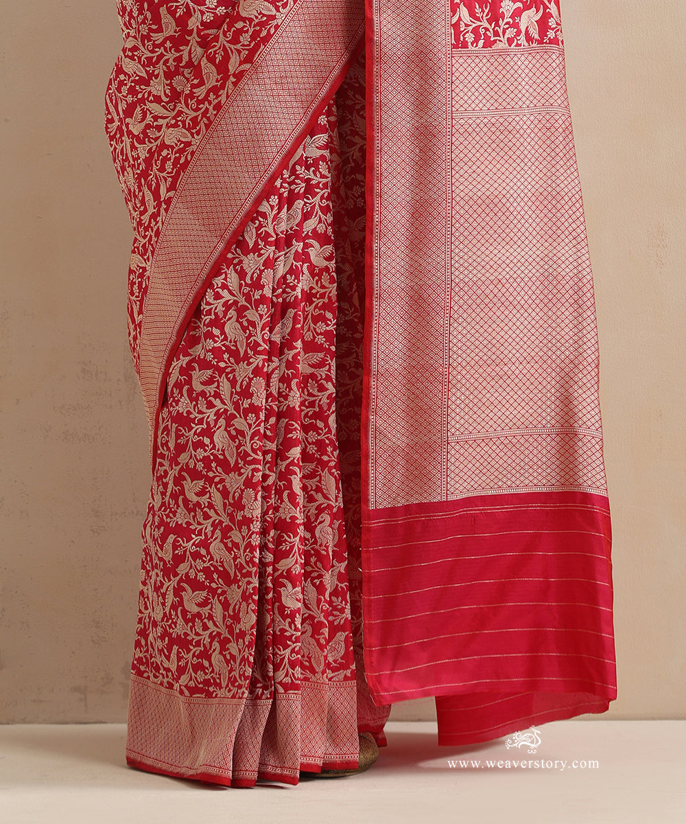 Handloom_Pink_Pure_Katan_Silk_Kimkhab_Shikargah_Banarasi_Saree_With_Bird_And_Pecock_Motifs_WeaverStory_04