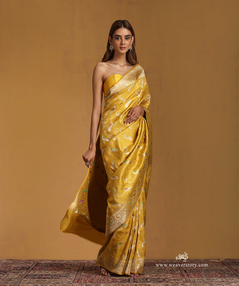 Mustard_Handloom_Pure_Katan_Silk_Zari_Tanchoi_Banarasi_Saree_With_Peacock_Meena_Motifs_WeaverStory_01