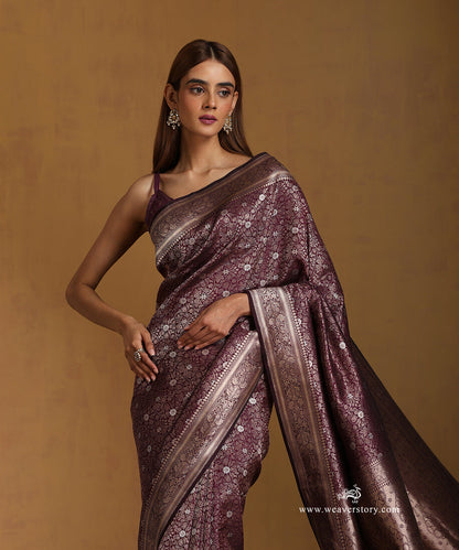 Wine_Handloom_Pure_Katan_Silk_Zari_Tanchoi_Banarasi_Saree_With_Small_Zari_Boota_WeaverStory_02