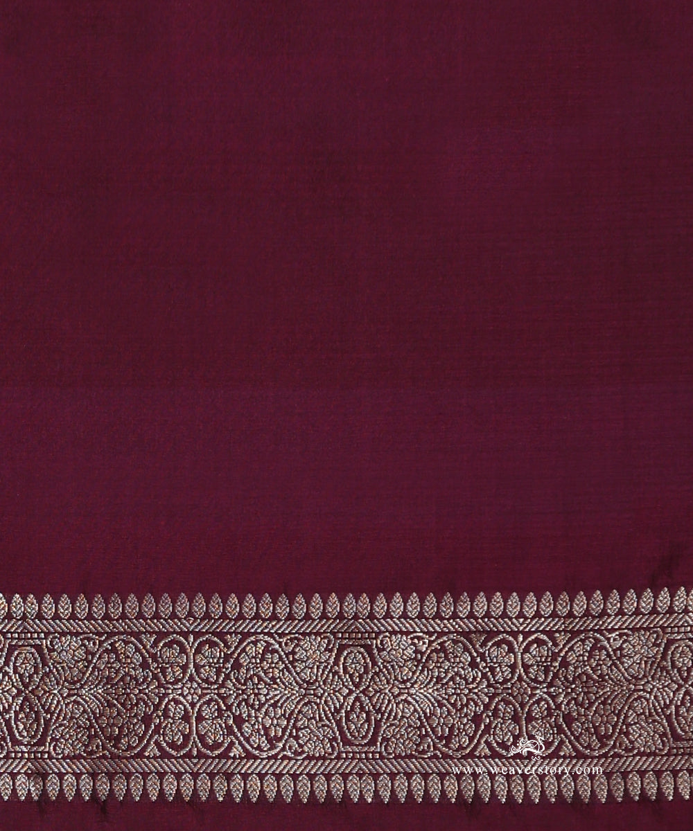 Wine_Handloom_Pure_Katan_Silk_Zari_Tanchoi_Banarasi_Saree_With_Small_Zari_Boota_WeaverStory_05