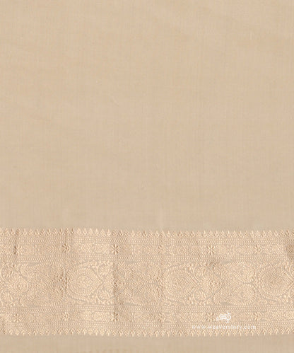 Handloom_Ivory_Pure_Katan_Silk_Zari_Tanchoi_Banarasi_Saree_With_Small_Paisley_WeaverStory_05