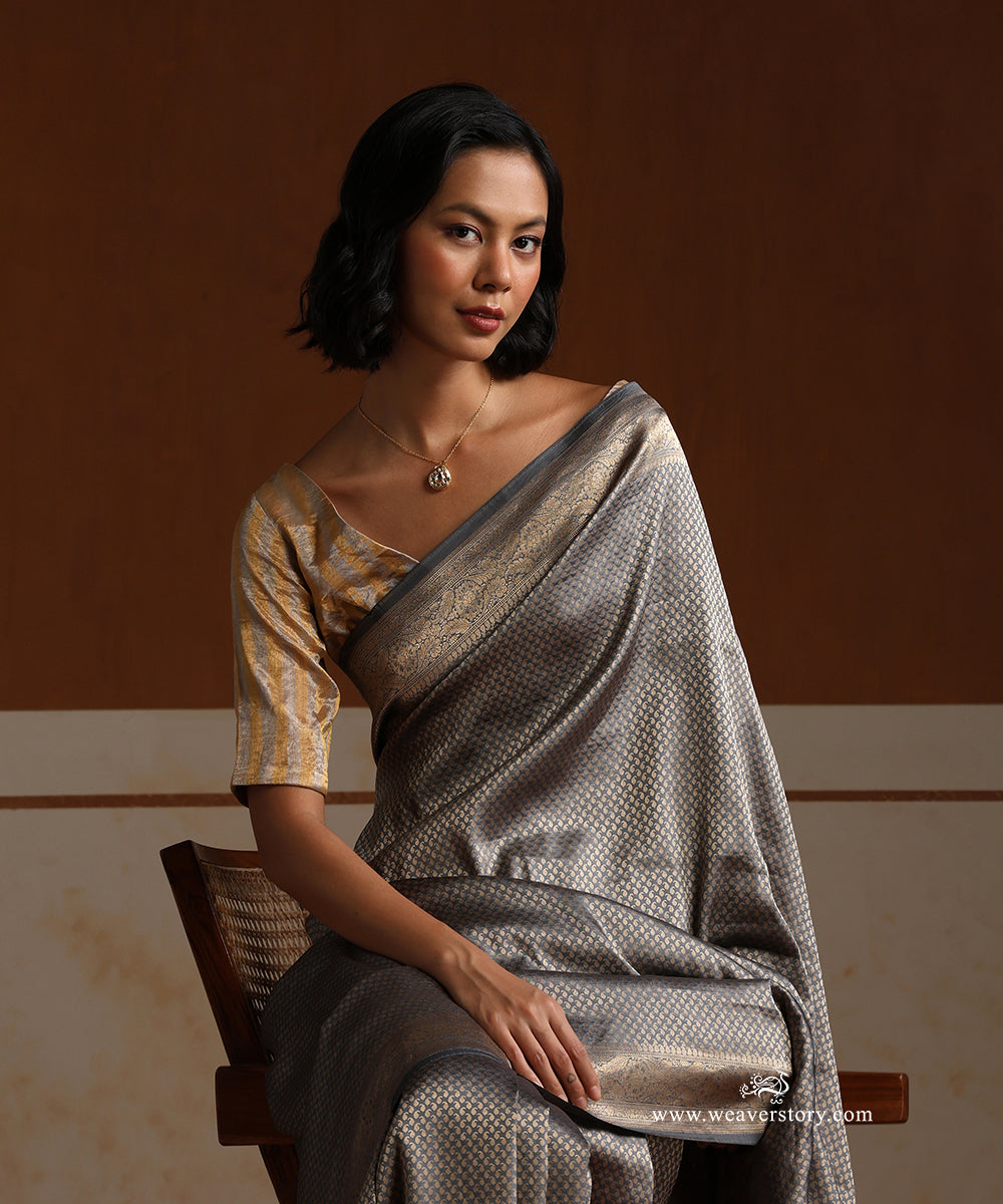 Grey_Handlom_Pure_Katan_Silk_Banarasi_Saree_With_Zari_Tanchoi_With_Small_Paisley_WeaverStory_01