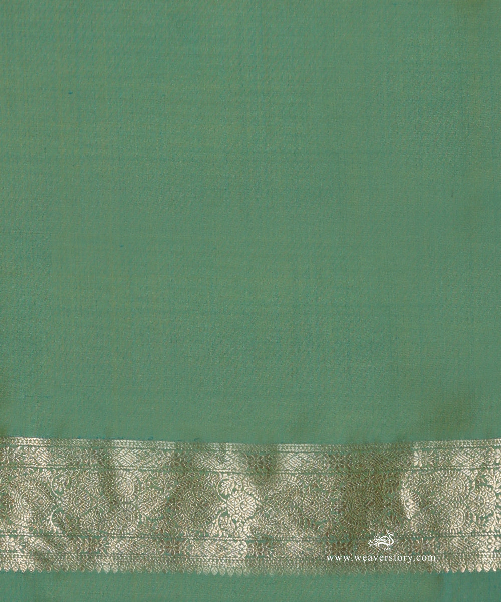 Handloom_Parrot_Green_Pure_Katan_Silk_Zari_Tanchoi_Banarasi_Saree_With_Small_Flowers_WeaverStory_05