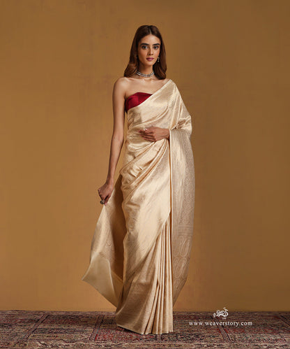 Handloom_Ivory_Pure_Katan_Silk_Zari_Tanchoi_Banarasi_Saree_With_Gold_Jaal_WeaverStory_01