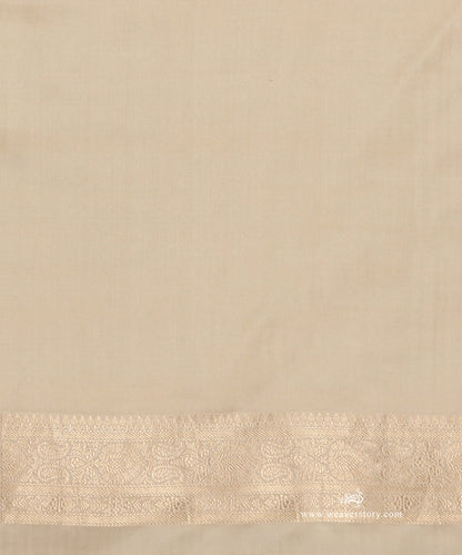 Handloom_Ivory_Pure_Katan_Silk_Zari_Tanchoi_Banarasi_Saree_With_Gold_Jaal_WeaverStory_05