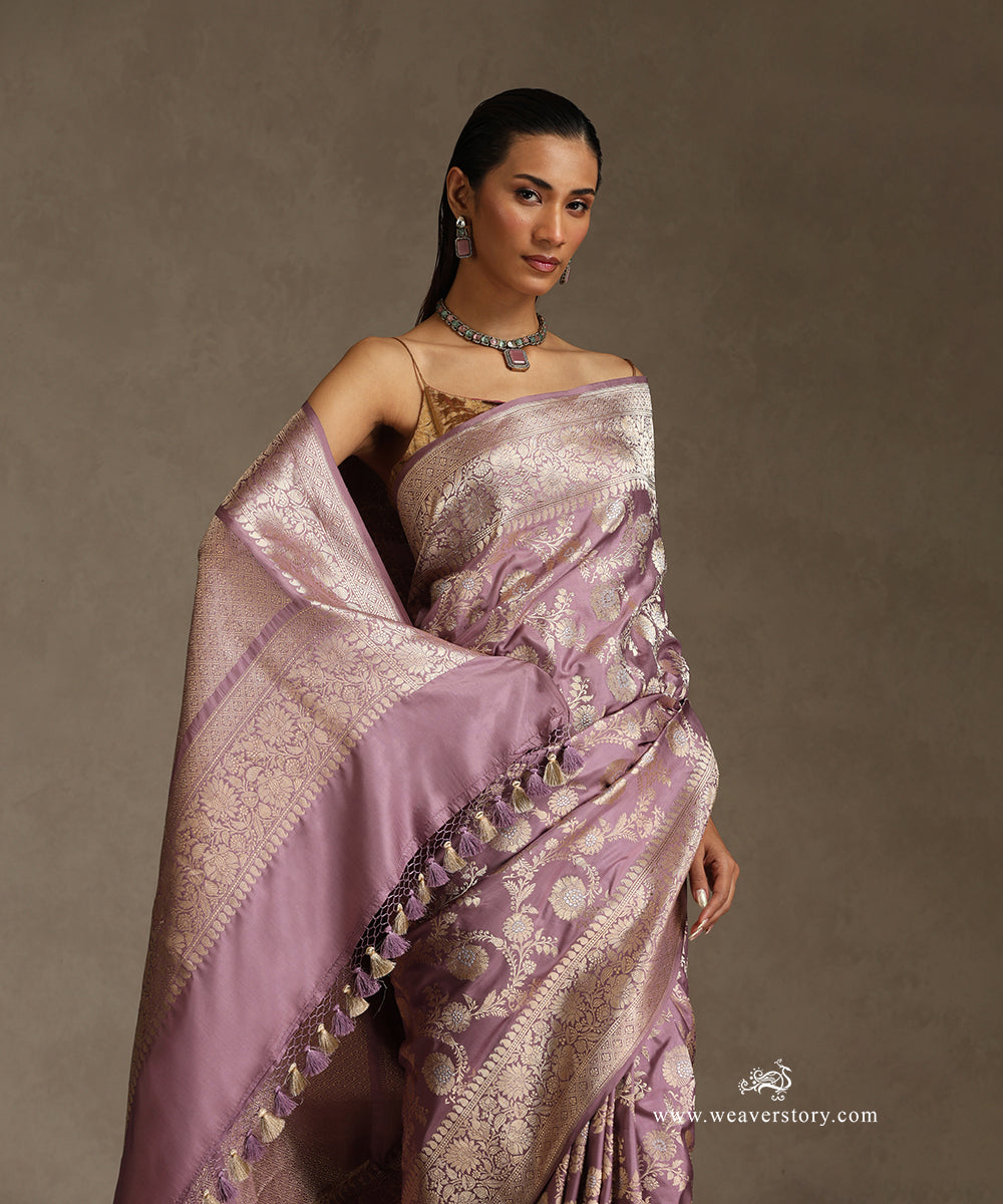 Handloom_Mauve_Pure_Katan_Silk_Banarasi_Saree_With_Kadhwa_Floral_Sona_Rupa_Jaal_WeaverStory_01