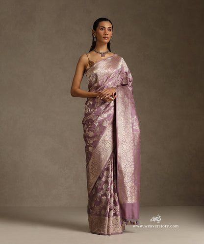 Handloom_Mauve_Pure_Katan_Silk_Banarasi_Saree_With_Kadhwa_Floral_Sona_Rupa_Jaal_WeaverStory_02