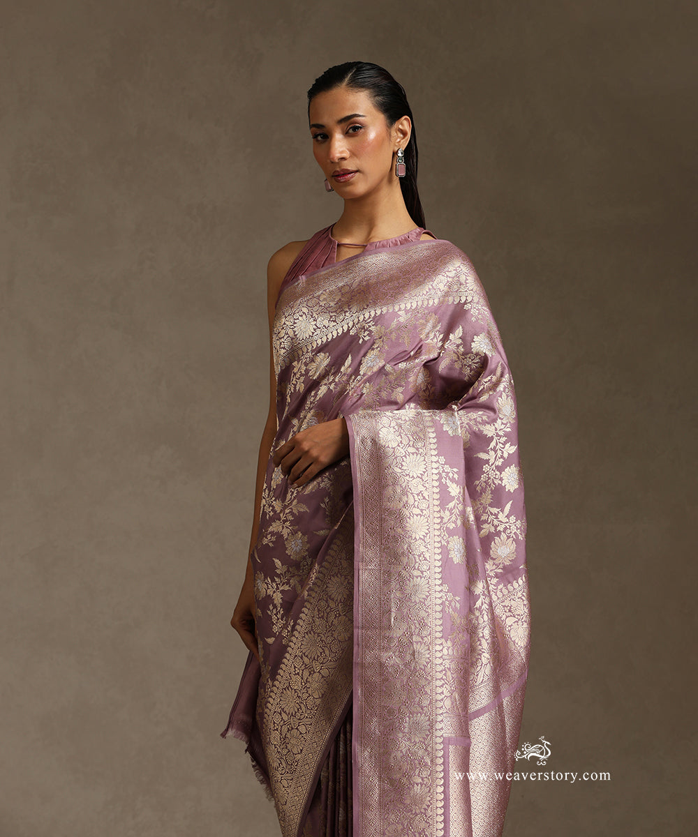 Handloom_Mauve_Pure_Katan_Silk_Banarasi_Saree_With_Kadhwa_Floral_Sona_Rupa_Jaal_WeaverStory_01