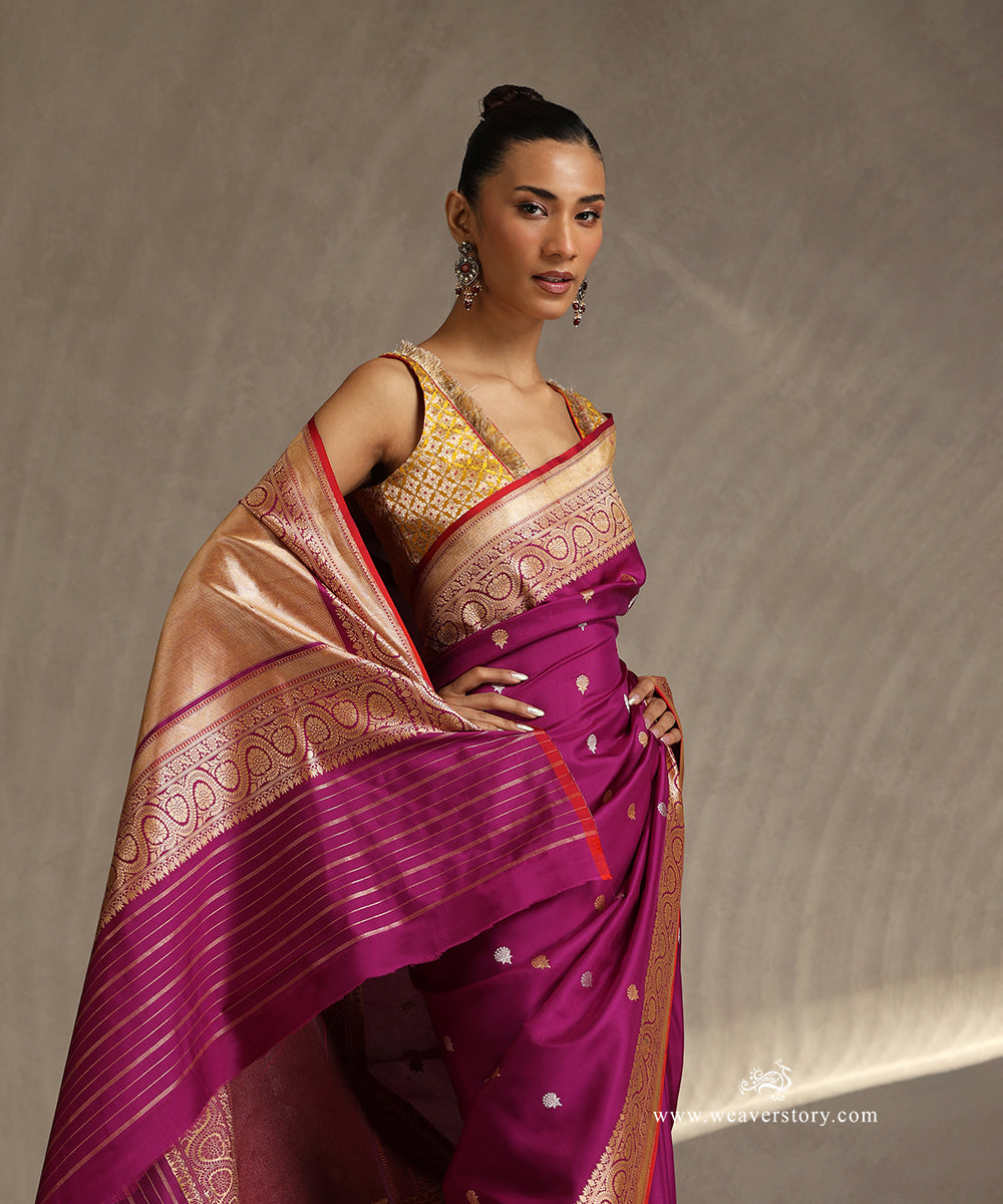 Purple_Handloom_Pure_Katan_Silk_Banarasi_Saree_With_Gold_And_Silver_Kadhwa_Boota_With_Pink_Selvedge_WeaverStory_01