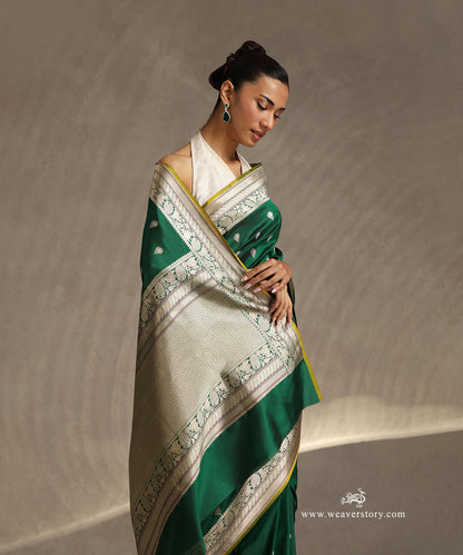 Handloom_Green_Pure_Katan_Silk_Banarasi_Saree_With_Gold_And_Silver_Kadhwa_Boota_And_Light_Green_Selvedge_WeaverStory_01