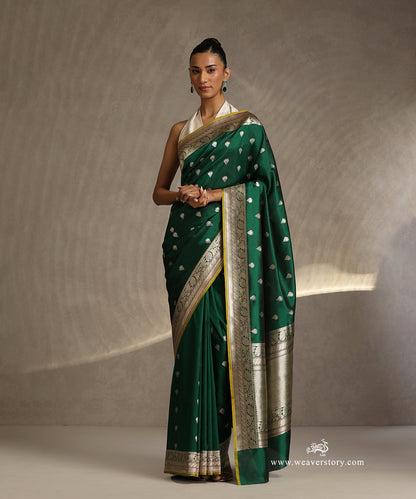 Handloom_Green_Pure_Katan_Silk_Banarasi_Saree_With_Gold_And_Silver_Kadhwa_Boota_And_Light_Green_Selvedge_WeaverStory_02