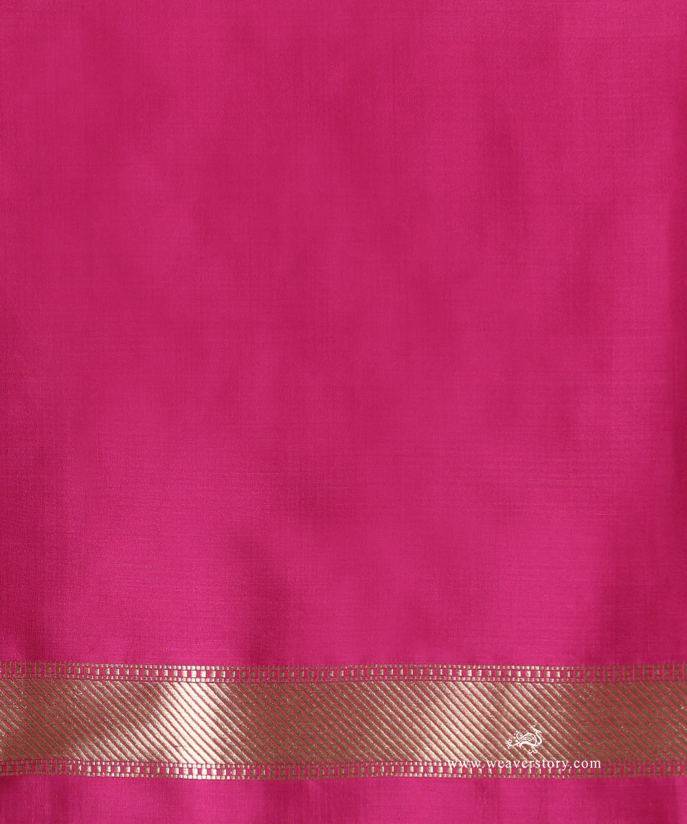 Handloom_Rani_Pink_Pure_Katan_Silk_Banarasi_Saree_With_Gold_Kadhwa_Boota_With_Konia_WeaverStory_05