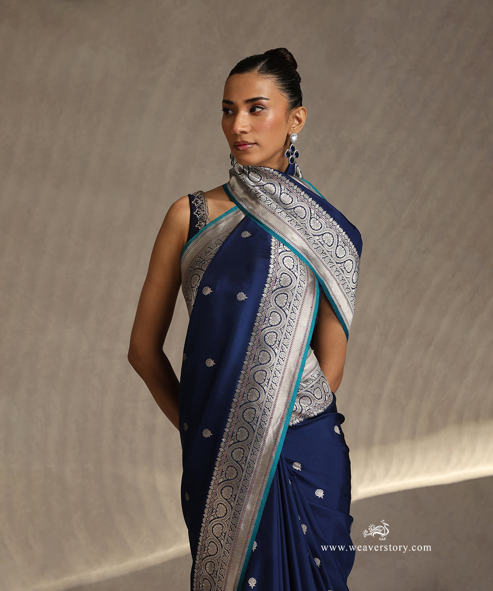 Handloom_Ink_Blue_Pure_Katan_Silk_Banarasi_Saree_With_Gold_And_Silver_Kadhwa_Boota_And_Teal_Selvedge_WeaverStory_01