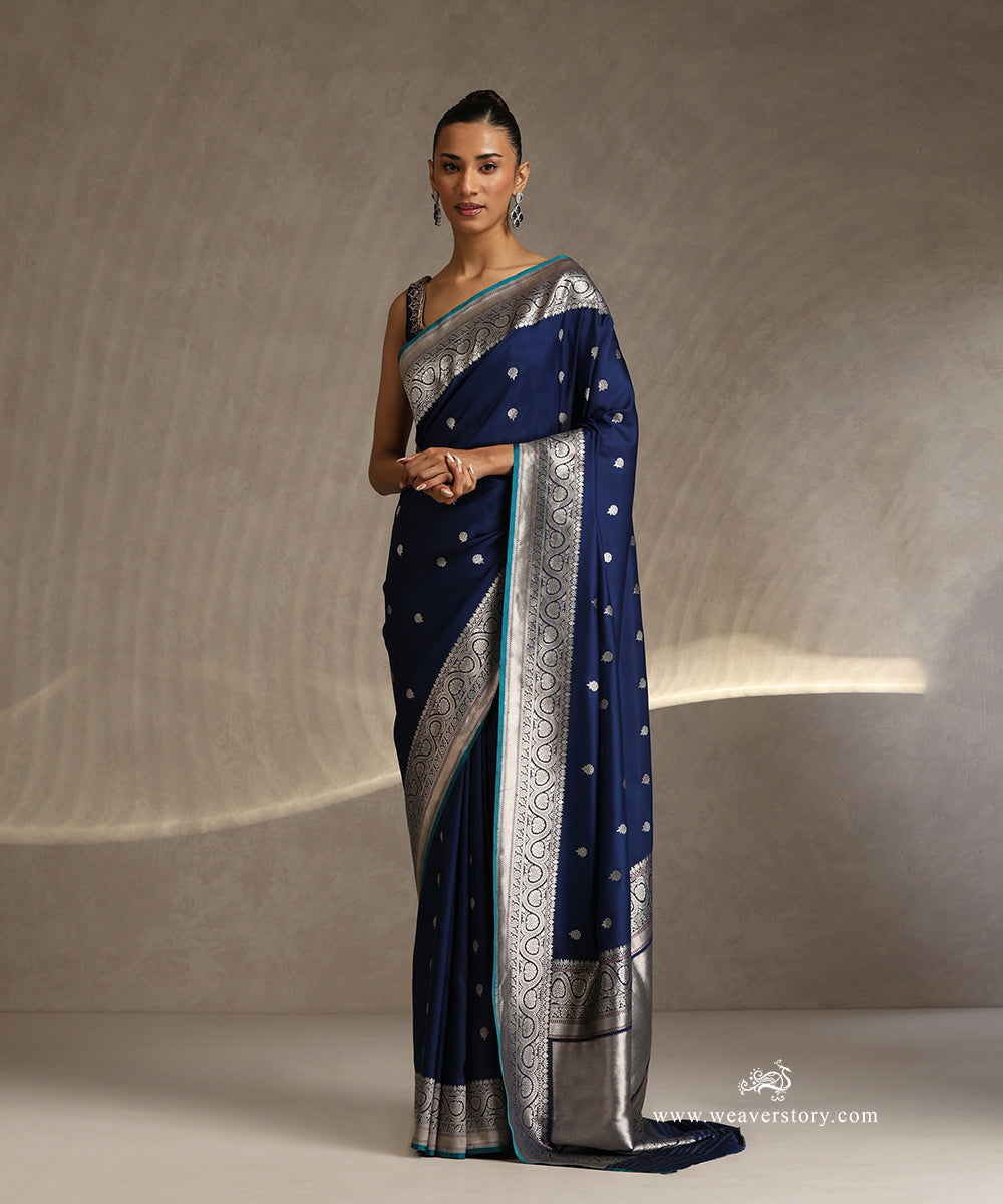 Handloom_Ink_Blue_Pure_Katan_Silk_Banarasi_Saree_With_Gold_And_Silver_Kadhwa_Boota_And_Teal_Selvedge_WeaverStory_02